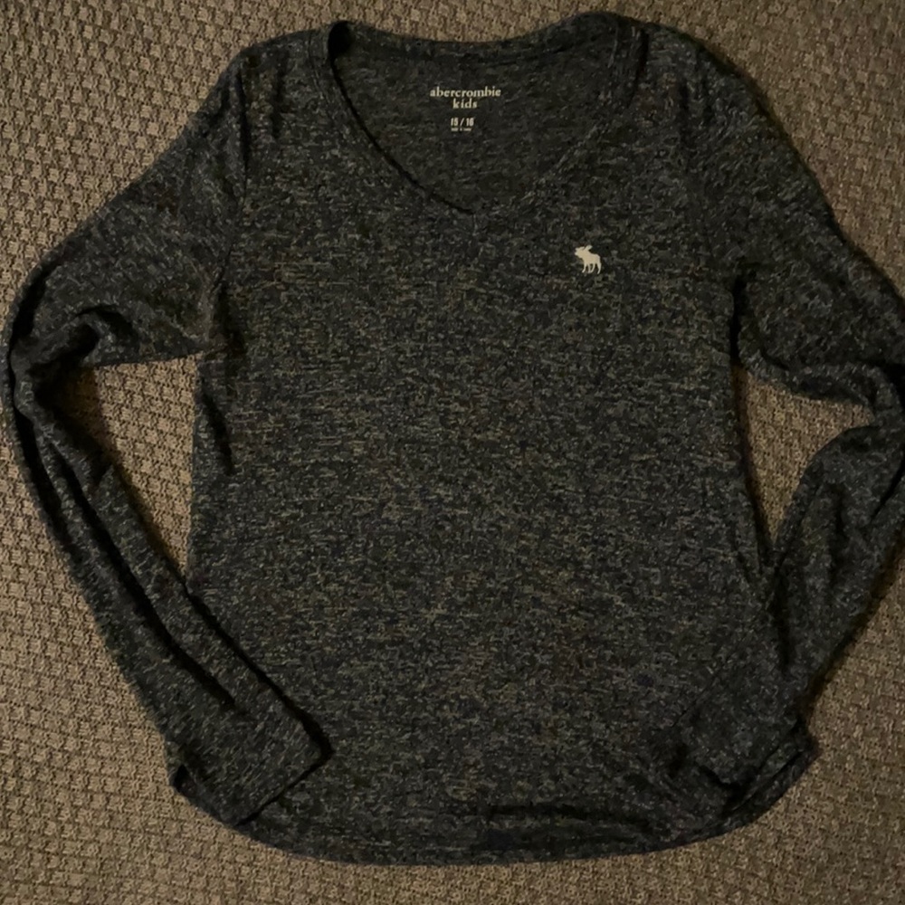 Abercrombie Kids long sleeve top. Size 15/16 (fits like an adult medium)